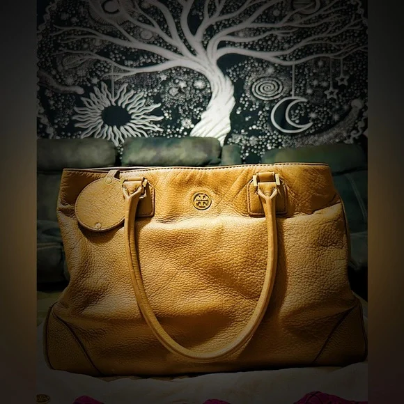 Vintage Y2K Tory Burch Tan soft Leather Tote handbag shoulder bag with scarf - Picture 7 of 17